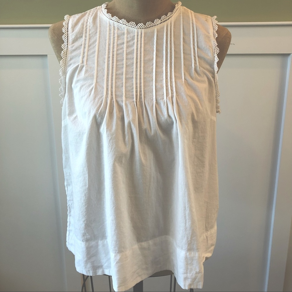 Levi’s Sleeveless Top